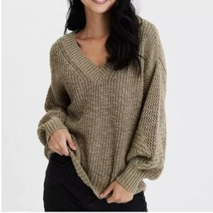 American Eagle Outfitters V-Neck Sweater - Beige